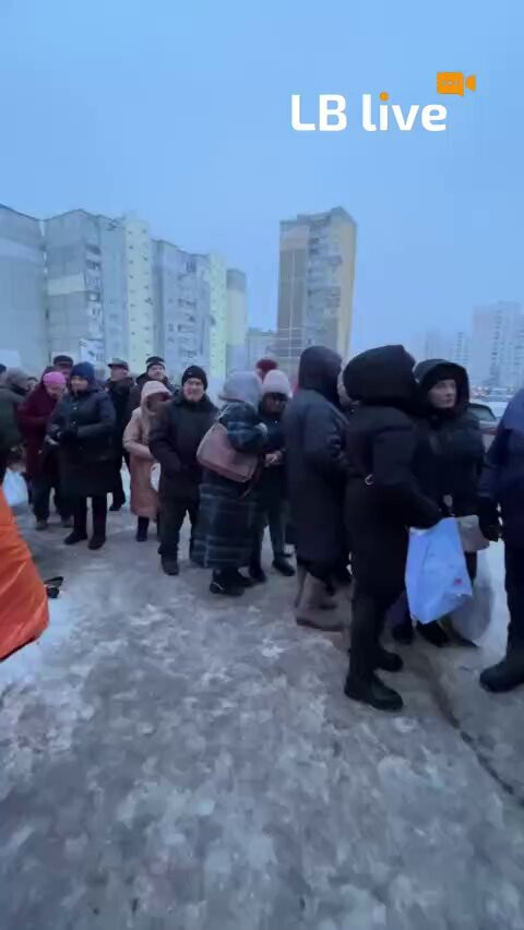 ppzj kxaf87UCgQm.jpg