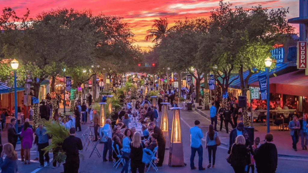 Delray Beach Florida community with palm trees and residential homes