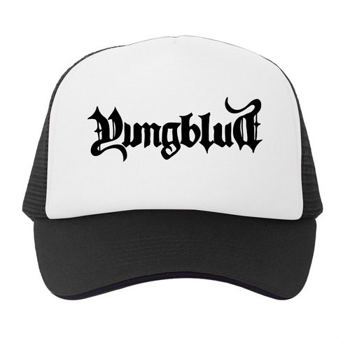 Trucker Hat 06 Black White.jpg