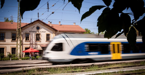 597865240 1175312791386327 7233804649915236464 n.jpg?stp=dst jpg p180x540 tt6& nc cat=100&ccb=1 7& n.jpg