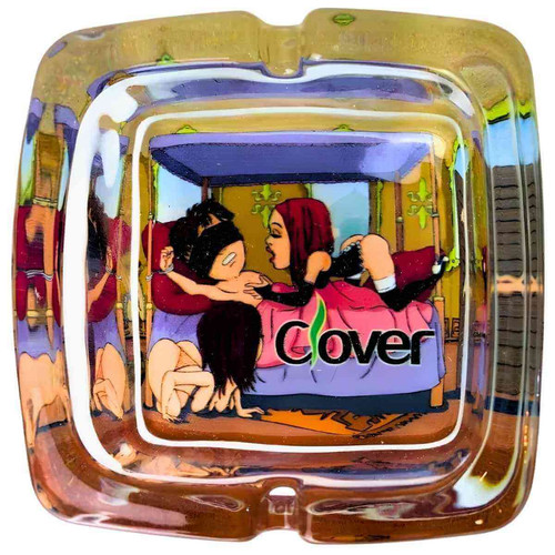 CINZEIRO VIDRO CLOVER QUADRADO IN A BED 4150 (1) (1).jpg