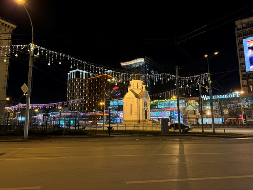 огоньки с часовней.jpg