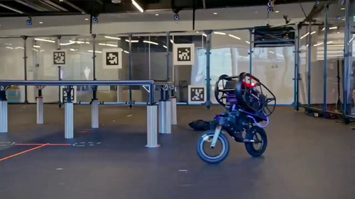 klS2b To0yx8minB.jpg