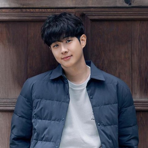 deretan film terkenal yang dibintangi choi woo shik foto instagramcomdntlrdl 11.jpg