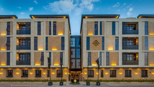 G6bFfUnXsAA 4VP?format=jpg.jpg