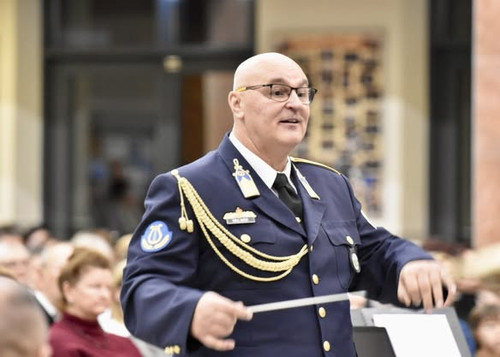 597823060 1244463577503614 7312964729677130590 n.jpg?stp=cp6 dst jpg p417x417 tt6& nc cat=105&ccb=1 .jpg