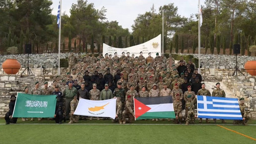 WEM5 kNUJeGQUn0B.jpg