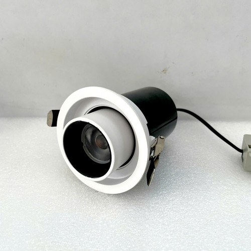 den downlight am tran chieu diem spotlight led philips inside idl1008 led8ww 8w d75 3000k xoay 360 d.jpg