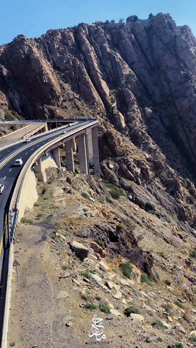 4CTWbje6mqCsEB4 .jpg