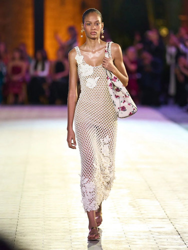 G n2wWnaoAAwBEf?format=jpg.jpg