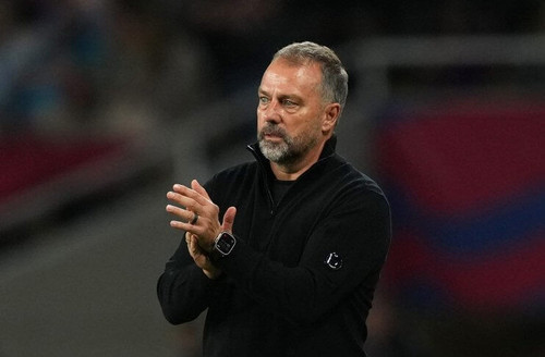 Hansi Flick Komentari Pemecatan Xabi Alonso Barca Universal.jpg