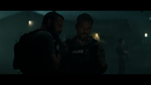 The.Rip.2026.1080p.NF.WEB DL.CZ EN.DD+5.1.Atmos.HDR.x265 My.mkv 20260116 104849.422.jpg