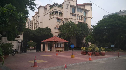 DLF Beverly Park 2 in Gurgaon for Rent – Premium Luxury Living on MG Road.jpg