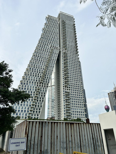 G j8JtDbcAAAyOO?format=jpg.jpg