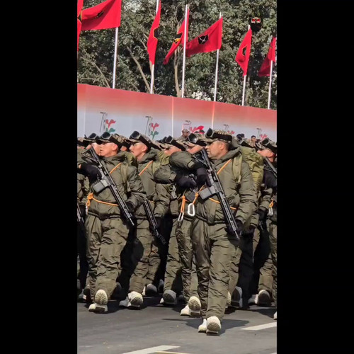 3yCFtujgHe6PUD32.jpg