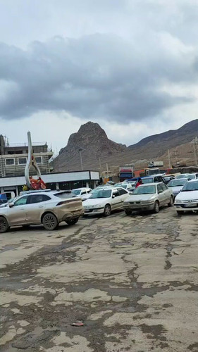 thg6aPEckg3EA h0.jpg