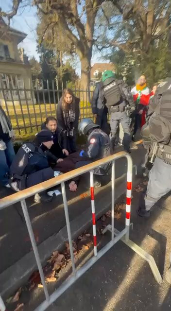 OUsbr WhqsJPvczo.jpg