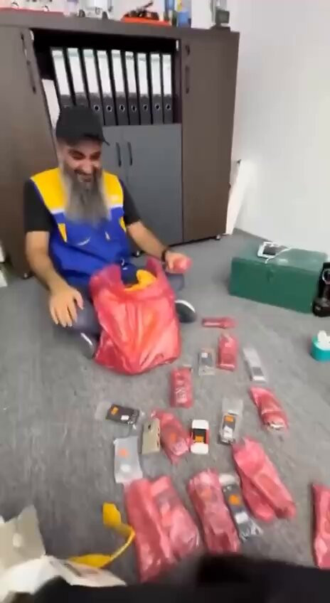 RCLYRr0cEKDQYU5V.jpg