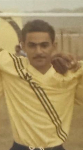 G q hLKbQAEJ Fw.jpg