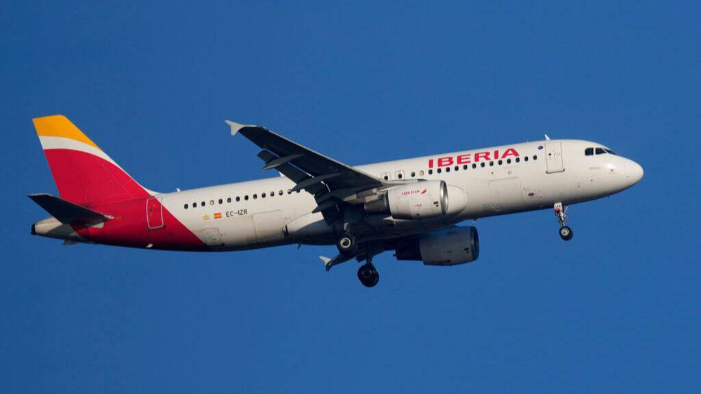 القناة 13 الإسرائيلية - بعد لوفتهانزا: شركة الطيران الإسبانية إيبيريا تلغي رحلاتها الليلية إلى إسرائيل...