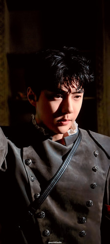 SEHUN CROWN TEASER 2 LOCK 1 Edit.jpg