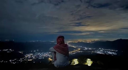 UnOB 990CyZaLSrY.jpg