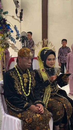 S1u37FQYeY0b NCg.jpg