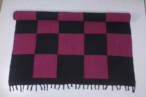 Handloom Dari vs Machine-Made Rugs: What You Feel Under Your Feet.jpg