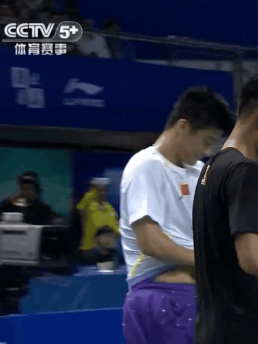 0062BoZOgy1i9ansp271mg30u0140qvd.gif