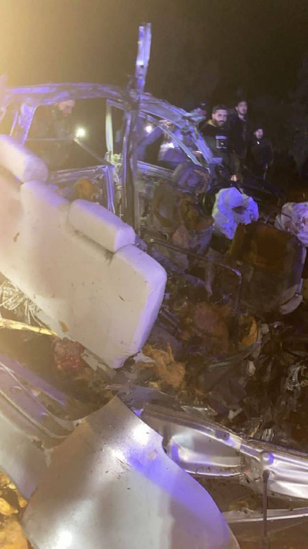 طيران الاحتلال يقصف مركبة على أطراف بلدة ميفدون، جنوب لبنان....