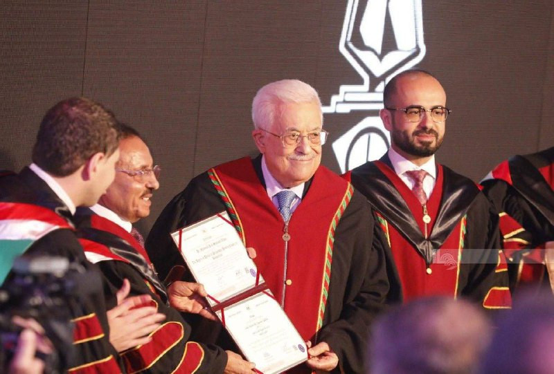 الجامعة العربية الأمريكية تمنح الرئيس محمود عباس شهادة الدكتوراه الفخرية في العلوم الإنسانية...