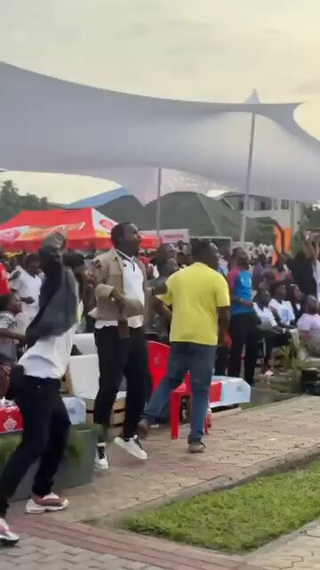 z jLpkrHU jwlEHW.jpg