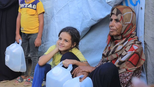 ZNi OkYESaqFCy1M.jpg