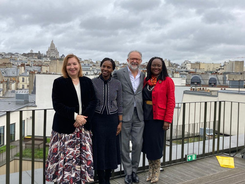 G udMW awAAH vB?format=jpg.jpg