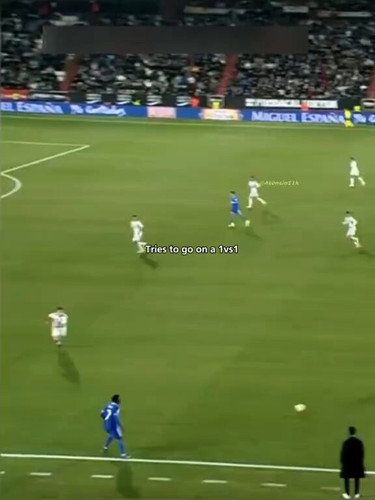 7B3e 0 92HEZlxAK.jpg