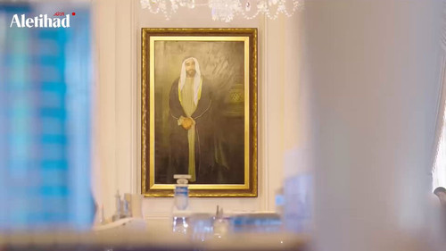 I f9FoYPR9YclETq.jpg