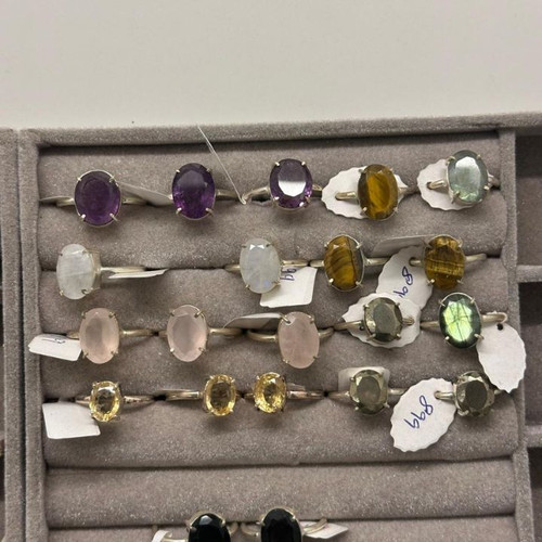 Avisa Wellness, founded by spiritual healer Radhika Suresh, is your trusted destination for metaphys.jpg