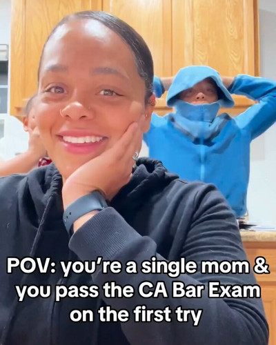 VZAVA3 ERbQ9piX1.jpg