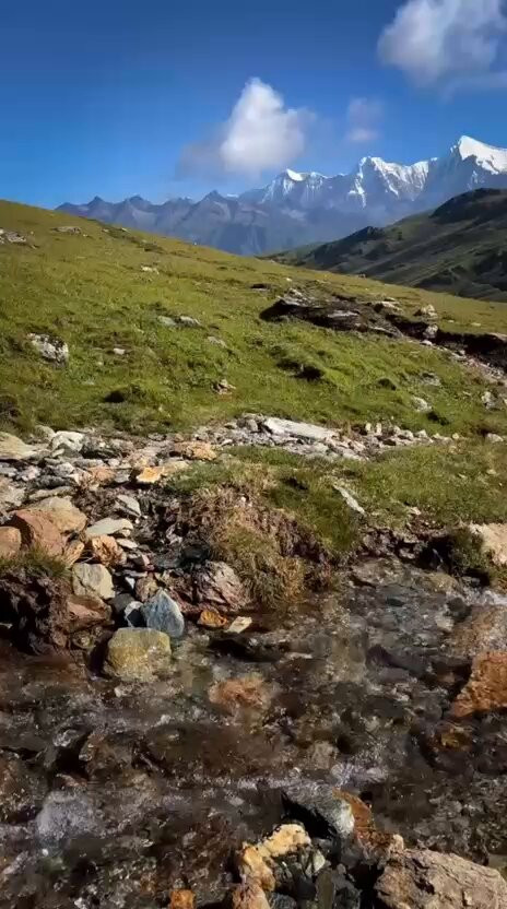 l GOSncpmhIisO5F.jpg