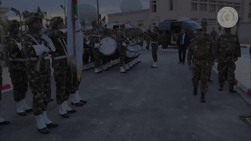 Zds m2SxJohb25x7.jpg