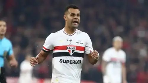 Possível saída: São Paulo resiste, mas Alisson autoriza conversa com o Corinthians