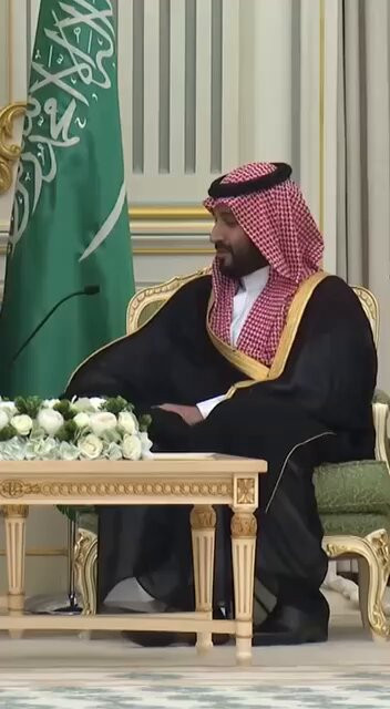 luy7j2B oF OrA7T.jpg