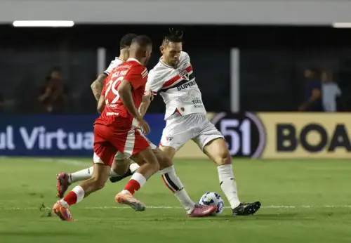 São Paulo fecha temporada com aproveitamento irregular em casa; pressão aumenta para melhorias