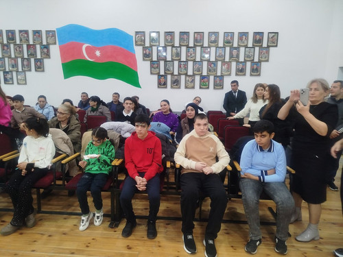 G7PXLv2awAEsiFz.jpg