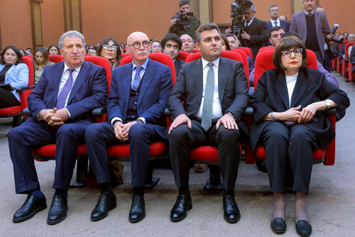 G7a352ZWYAA0 bV.jpg