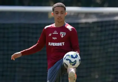 São Paulo aposta na juventude: Pedro Ferreira estreia em jogo decisivo contra o Inter