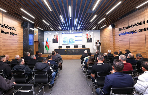 G7aeSAfWAAANsf4.jpg