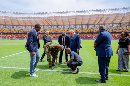 G7Vmry6XoAAuIYC.jpg