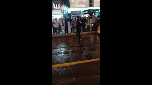 tuc5em3pVLcmy Vf.jpg