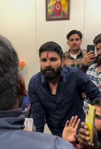 GuUEmd V7kqT4A4D.jpg